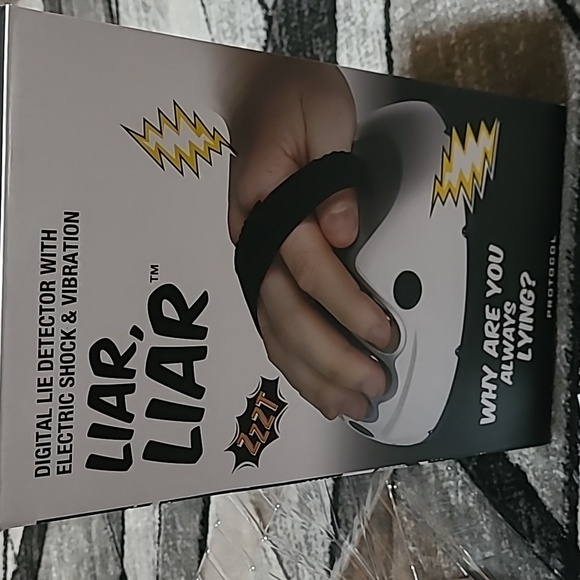 DIGITAL LIE DETECTOR ELECTRIC SHOCK & VIBRATION LIAR LIAR - Picture 2 of 8